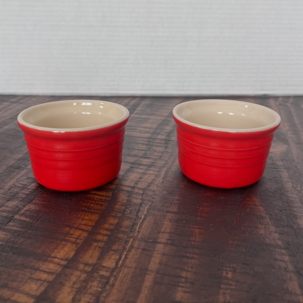 Le Creuset: (2) Round Stoneware Ramekins in Red Model #10-29 / See Dimensions